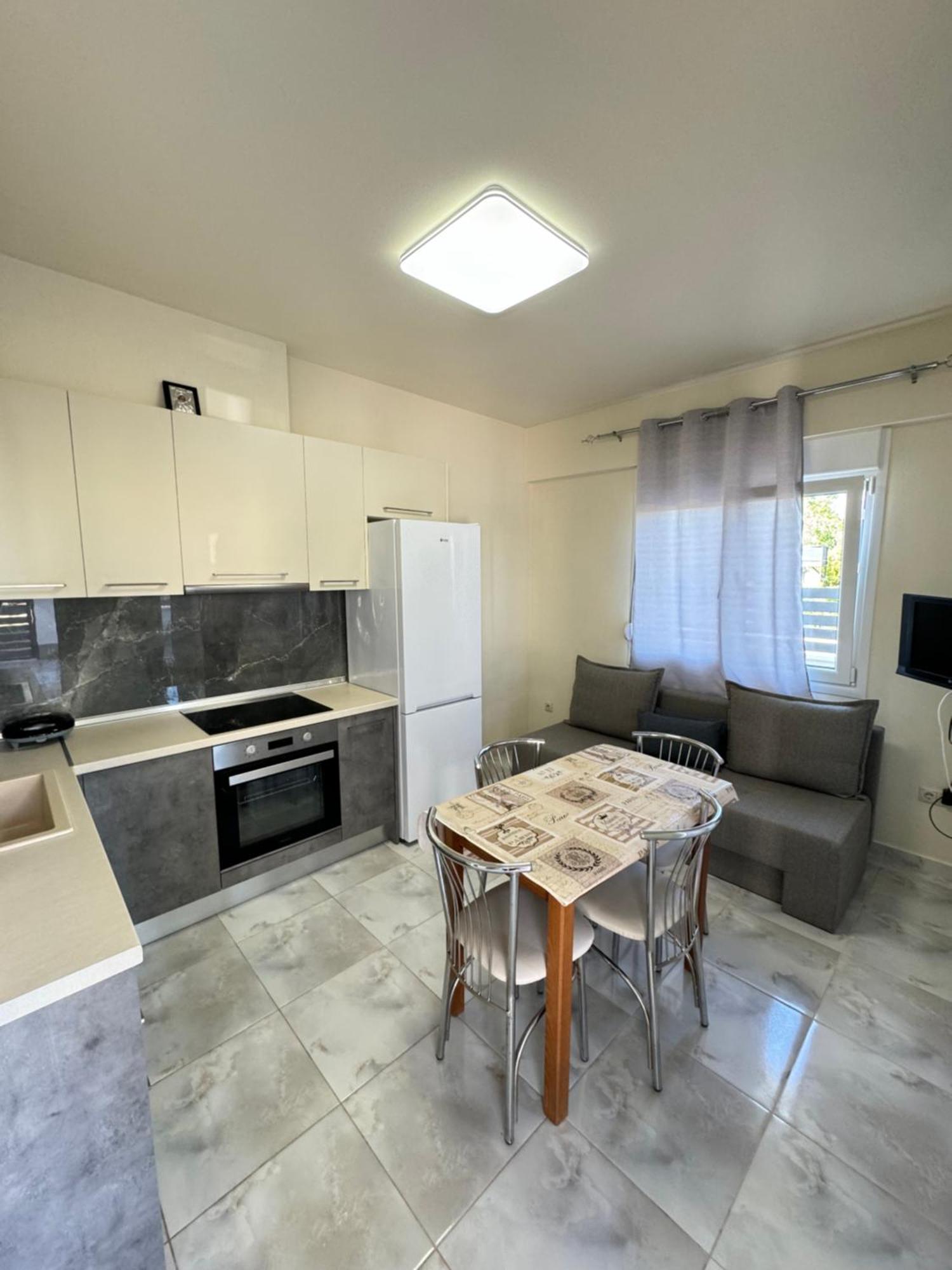 Adoniss Apartmentss باراليا ديونيسيو المظهر الخارجي الصورة