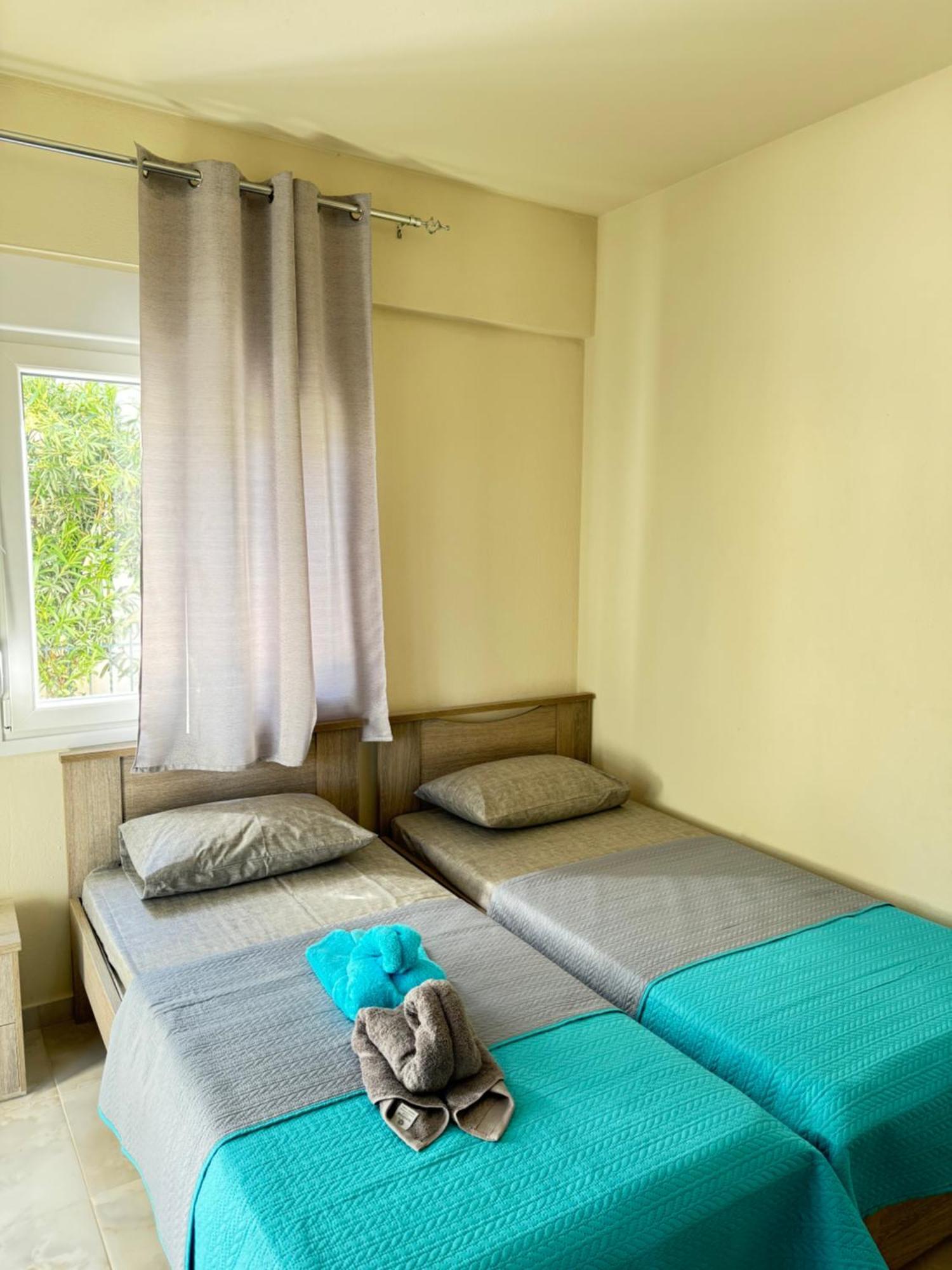 Adoniss Apartmentss باراليا ديونيسيو المظهر الخارجي الصورة